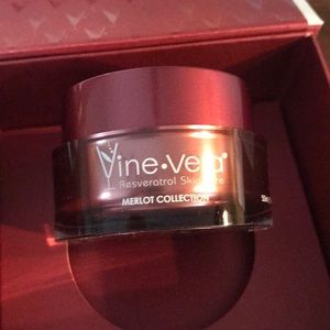 Vine Vera Refining Peel (never been opened)